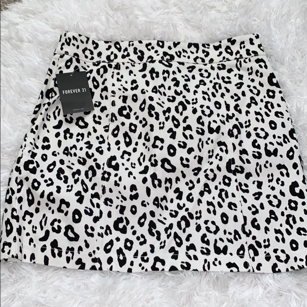 Leopard skirt